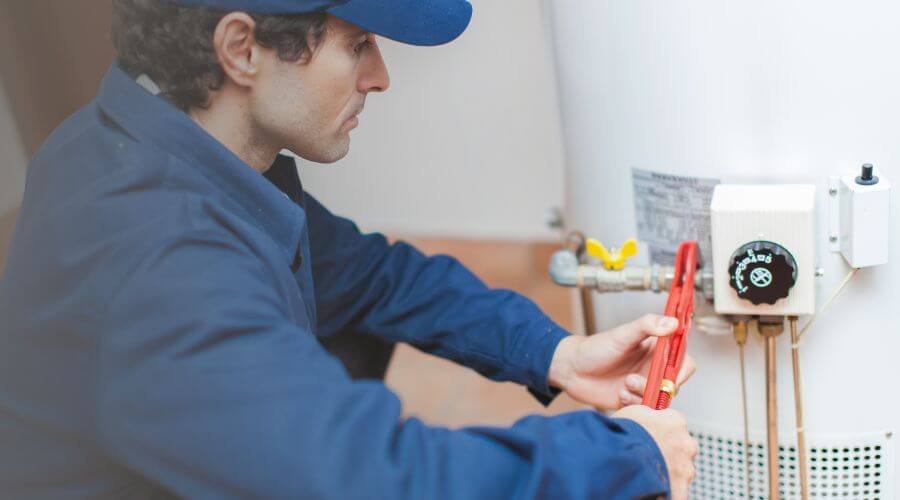 Expert burst pipe repair services in Chariton, IA