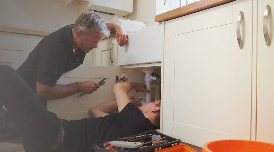 Professional burst pipe repair services in Chariton, IA